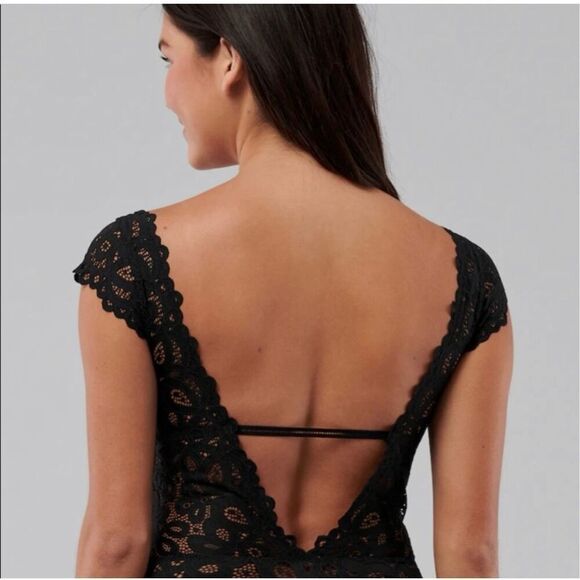 ✨Gilly Hicks Cheni Velvet Lace Cap-Sleeve Cheeky Pink Sz Small Bodysuit✨ - Picture 2 of 8